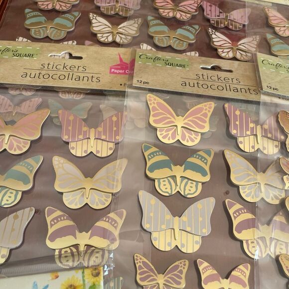 Crafters Square Butterfly Stickers Appliqués in a Butterfly Themed Box - Picture 7 of 16